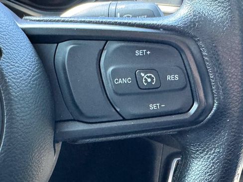 Used 2024 Jeep Gladiator Sport AWD/4WD image 17