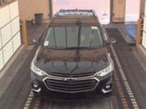 Used 2018 Chevrolet Traverse Premier w/ Driver Confidence II Package FWD image 2