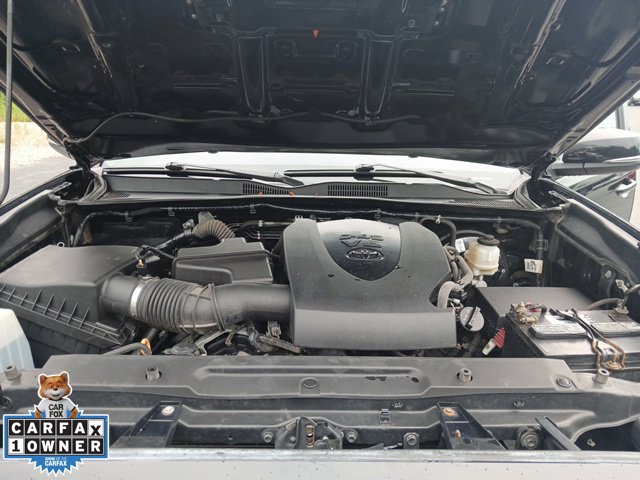 Used 2022 Toyota Tacoma TRD Sport w/ TRD Premium Sport Package AWD/4WD image 43