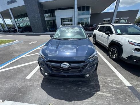 Used 2024 Subaru Outback Premium AWD/4WD image 2