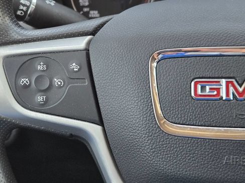 Used 2023 GMC Acadia SLE w/ Driver Convenience Package FWD image 15