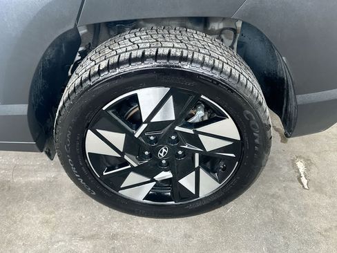 Used 2024 Hyundai Kona SEL AWD/4WD image 11