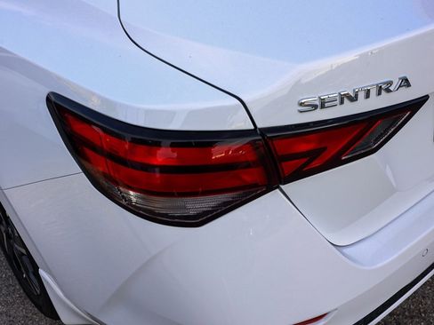 New 2025 Nissan Sentra SV image 7