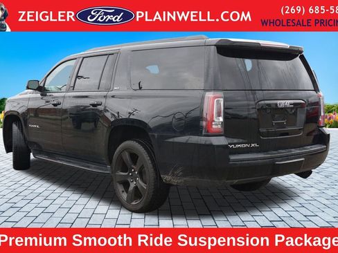 Used 2019 GMC Yukon XL SLT w/ Graphite Performance Edition image 3