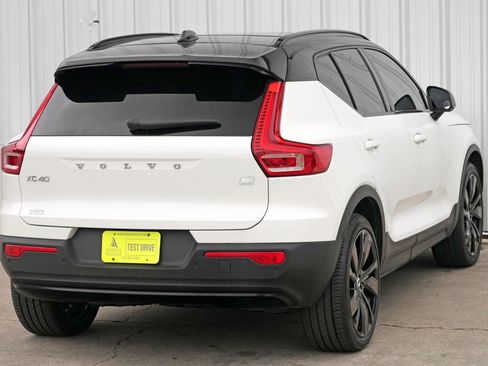 Used 2021 Volvo XC40 P8 Recharge w/ Advanced Package image 51