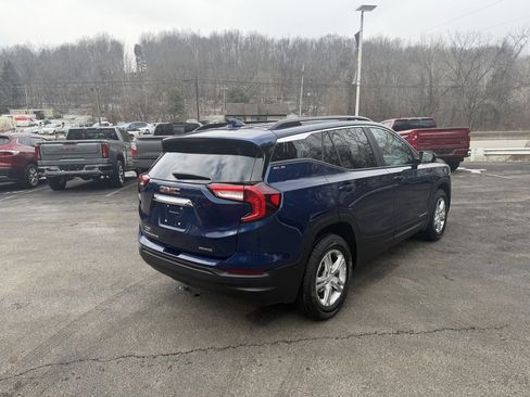 Used 2022 GMC Terrain SLE w/ Driver Convenience Package image 14