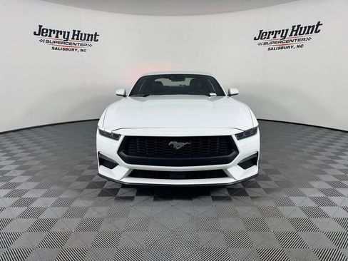 Used 2025 Ford Mustang Premium image 6