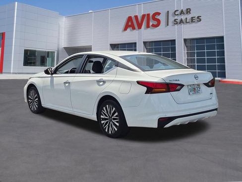 Used 2025 Nissan Altima 2.5 SV AWD/4WD image 9