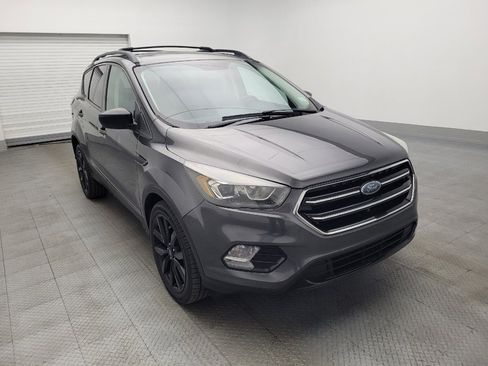 Used 2017 Ford Escape SE w/ Equipment Group 201A FWD image 13