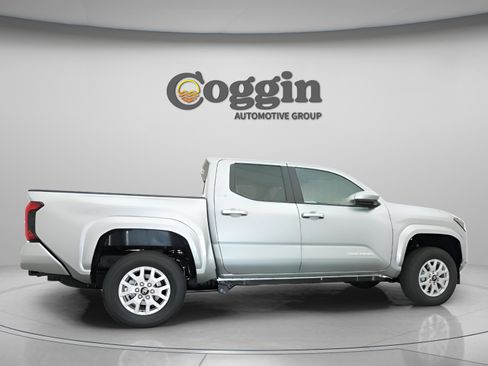 New 2026 Toyota Tacoma SR5 AWD/4WD image 24