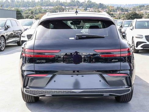 New 2026 Genesis GV70 2.5T Select image 5