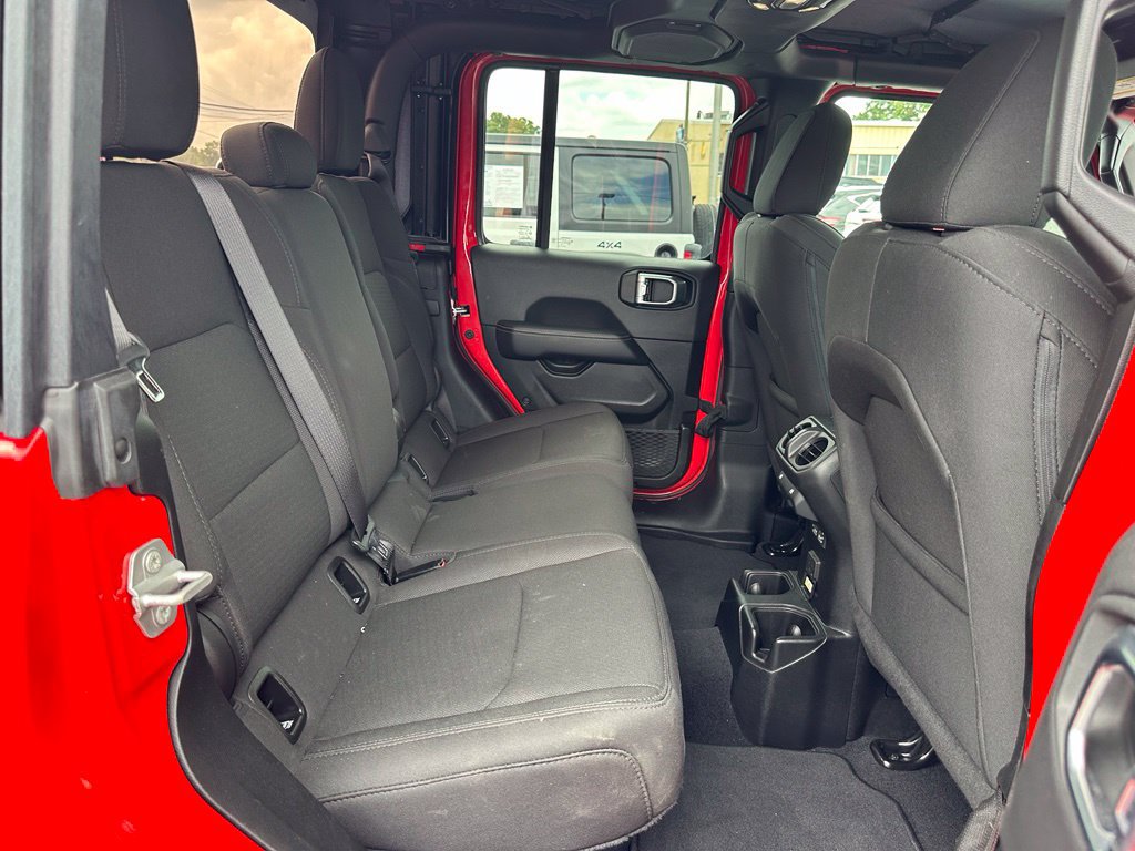 Used 2023 Jeep Gladiator Overland AWD/4WD image 21