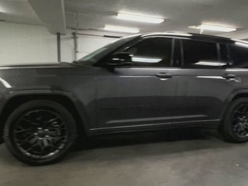 Used 2024 Jeep Grand Cherokee L Summit AWD/4WD image 4