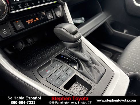 Used 2022 Toyota RAV4 XLE image 23