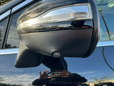 Used 2023 Mercedes-Benz EQS 580 4MATIC SUV image 32