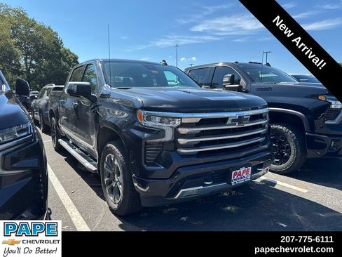 Used 2024 Chevrolet Silverado 1500 High Country w/ Z71 Off-Road Package AWD/4WD image 1