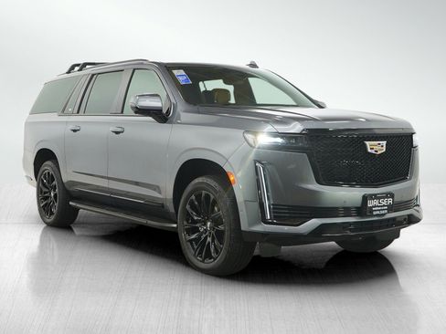 Used 2021 Cadillac Escalade ESV Sport Platinum image 7