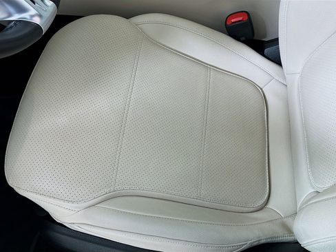 Certified 2025 Mercedes-Benz C 300 Sedan image 20