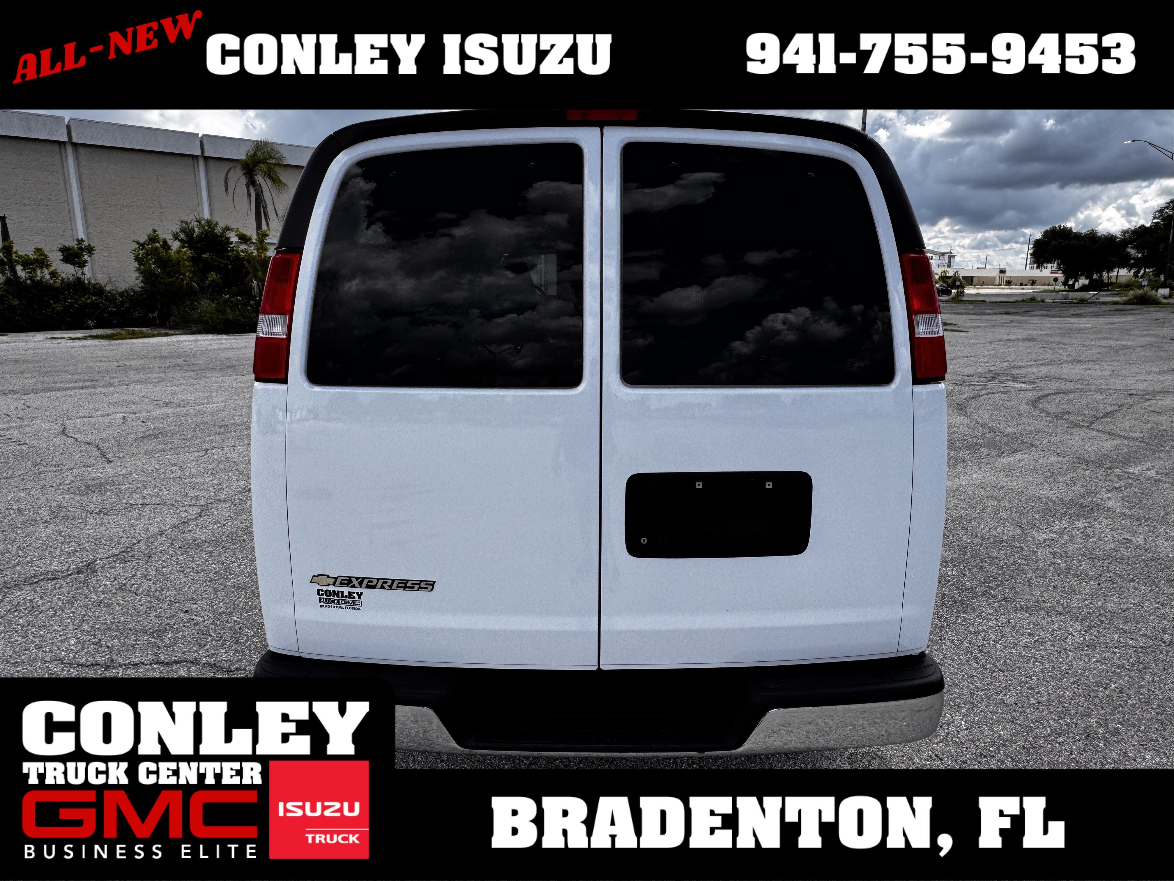 Used 2025 Chevrolet Express 3500 LT w/ LT Preferred Equipment Group RWD image 5