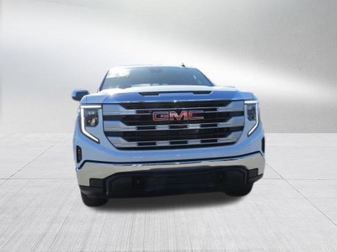 New 2026 GMC Sierra 1500 SLE image 7