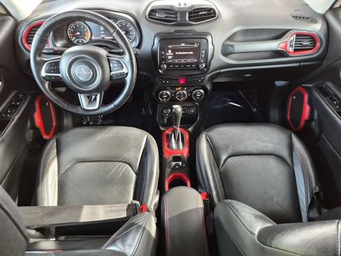 Used 2016 Jeep Renegade Trailhawk w/ Premium Trailhawk Package AWD/4WD image 18