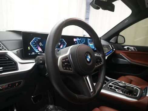 Used 2023 BMW X7 M60i w/ Executive Package AWD/4WD image 8