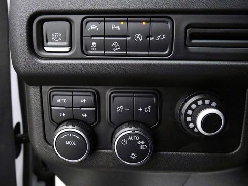 Used 2022 Chevrolet Tahoe Z71 AWD/4WD image 27