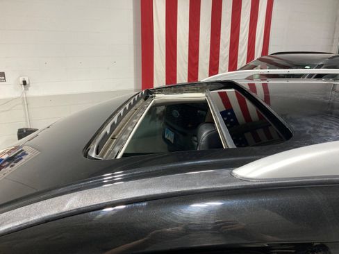 Used 2017 Nissan Pathfinder Platinum image 21