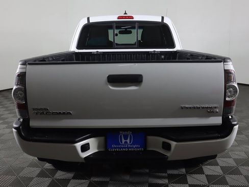 Used 2012 Toyota Tacoma PreRunner image 9
