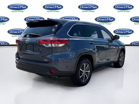 Used 2017 Toyota Highlander XLE FWD image 7