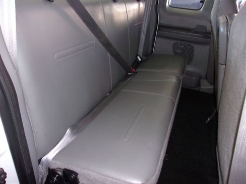 Used 2004 Ford F250 2WD SuperCab Super Duty image 28