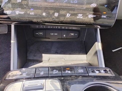 Used 2022 Hyundai Tucson Limited AWD/4WD image 23
