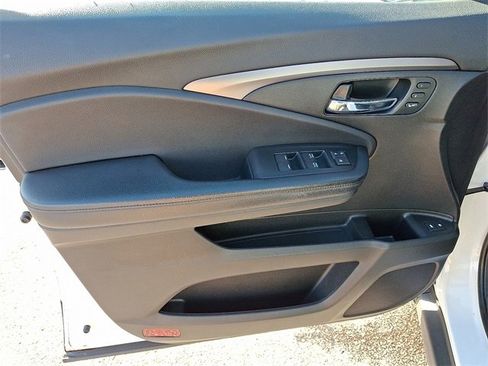 Used 2021 Honda Pilot EX-L image 10