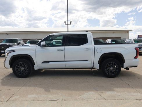 Used 2023 Toyota Tundra Platinum AWD/4WD image 3