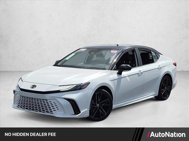 Used 2025 Toyota Camry XSE FWD image 1