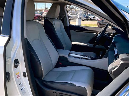 Used 2016 Lexus RX 450h AWD image 7