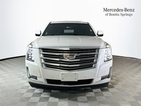 Used 2019 Cadillac Escalade ESV Platinum AWD/4WD image 2