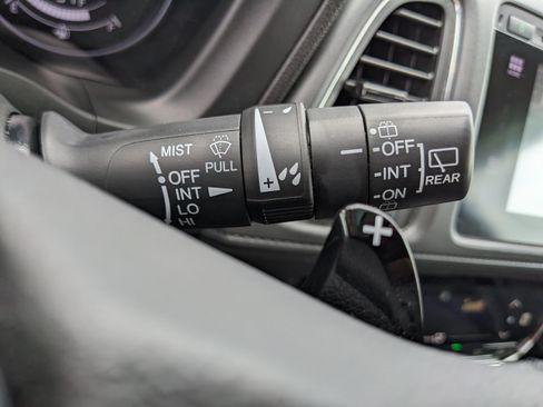 Used 2018 Honda HR-V EX-L image 28