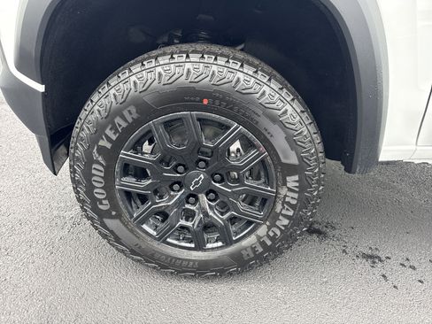 New 2026 Chevrolet Colorado Trail Boss AWD/4WD image 5