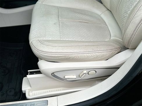 Used 2017 Lincoln MKX Black Label w/ Lincoln MKX Climate Package image 9