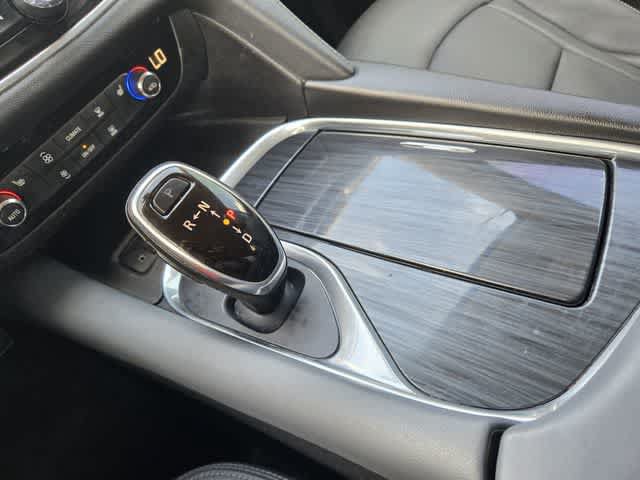Used 2020 Buick Enclave Essence w/ Sound and Sites Package FWD image 17