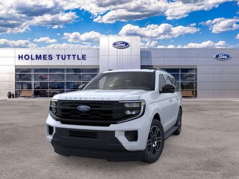 New 2026 Ford Expedition Active AWD/4WD image 2