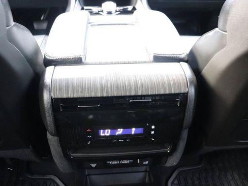 Used 2024 Jeep Wagoneer Series II AWD/4WD image 22