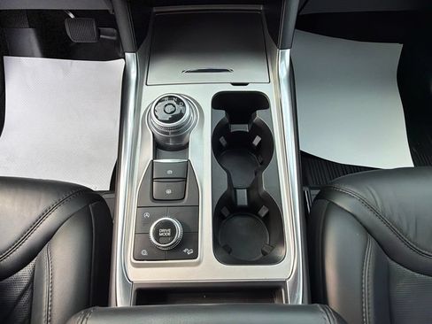 Used 2023 Ford Explorer Platinum w/ Technology Package AWD/4WD image 22