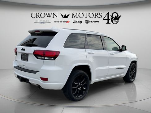 Used 2020 Jeep Grand Cherokee Altitude AWD/4WD image 5