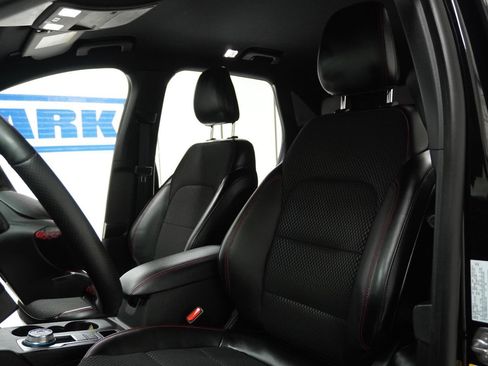 Used 2024 Ford Escape ST-Line w/ Tech Pack #1 image 17