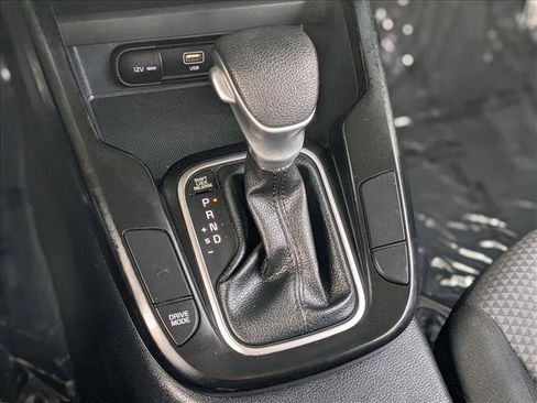 Used 2023 Kia Soul LX w/ LX Technology Package FWD image 12