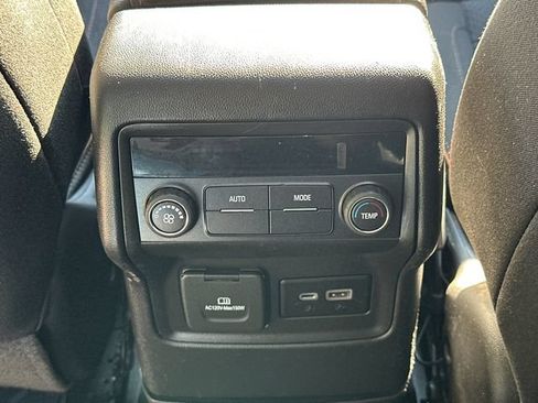 Certified 2022 GMC Acadia AT4 AWD/4WD image 22