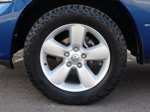 Used 2016 RAM 1500 Express w/ Popular Equipment Group AWD/4WD image 38