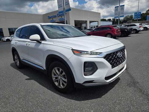 Used 2019 Hyundai Santa Fe SE FWD image 3